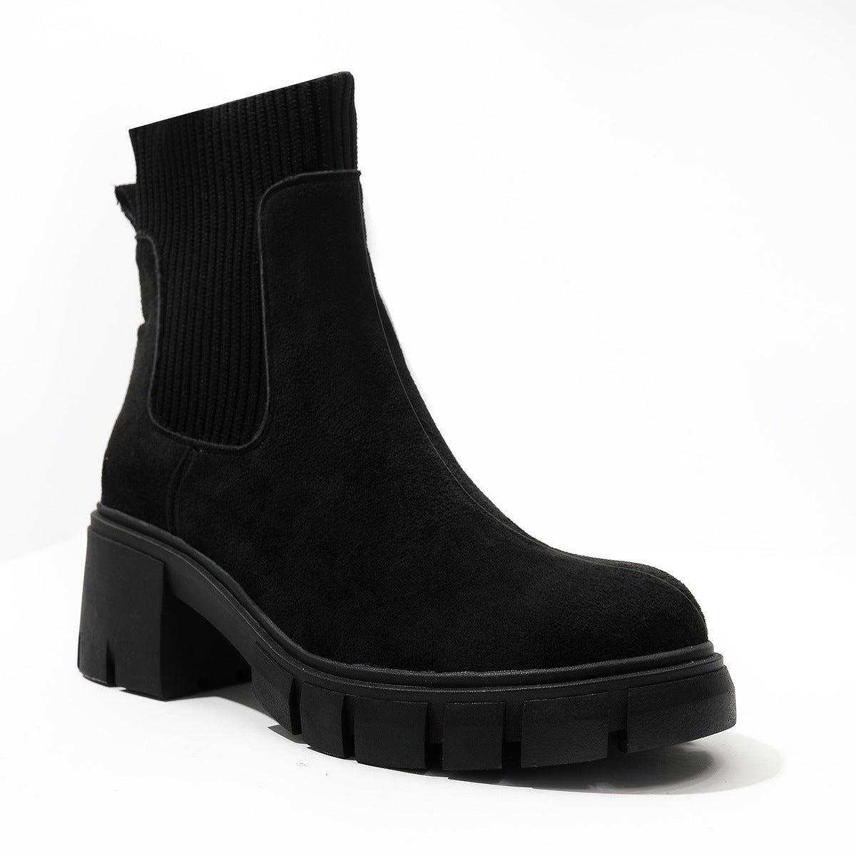 Chunky platform Chelsea boots in black