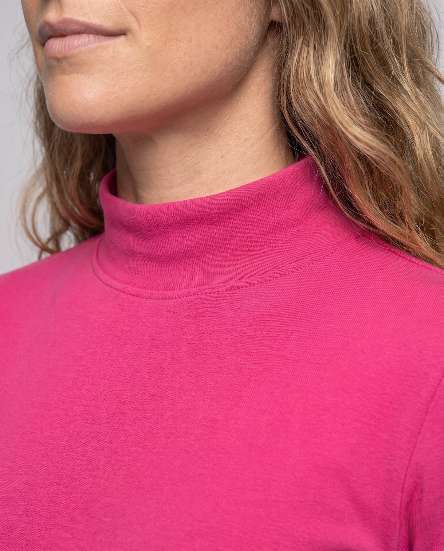 Women's Fitted Mock Neck Long Sleeve T Shirt