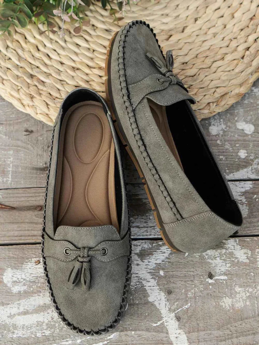Roos | Suede Bow Loafers