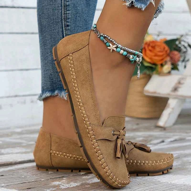 Roos | Suede Bow Loafers