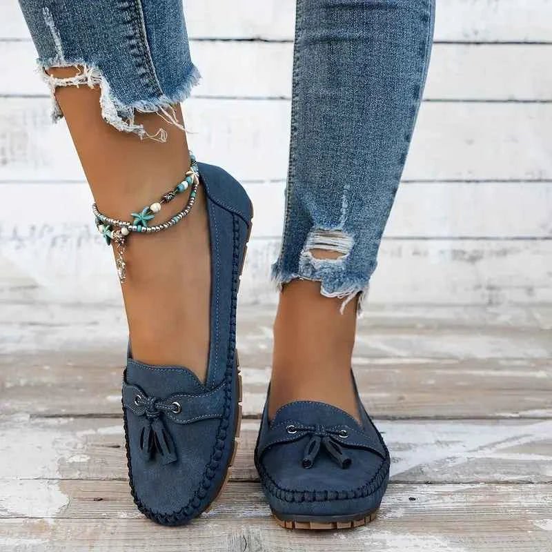 Roos | Suede Bow Loafers