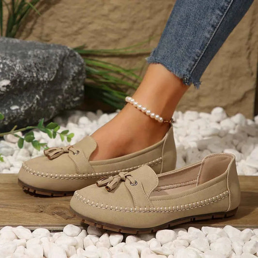 Roos | Suede Bow Loafers