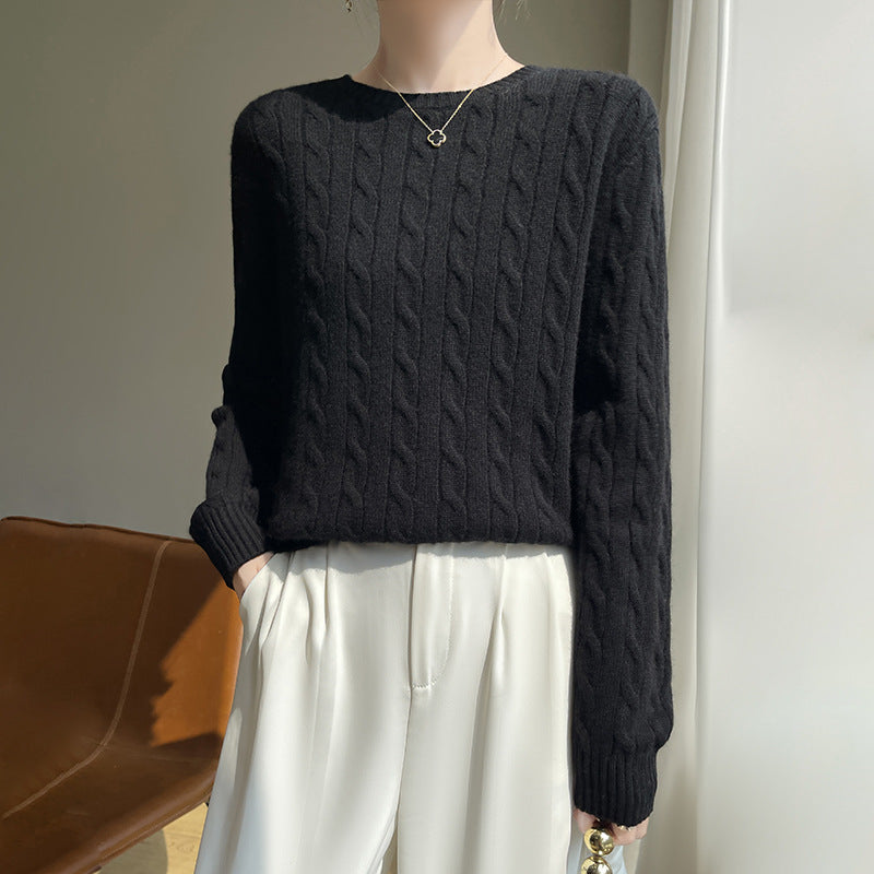 Women's Cable Knit Crew Neck Sweater in Black
