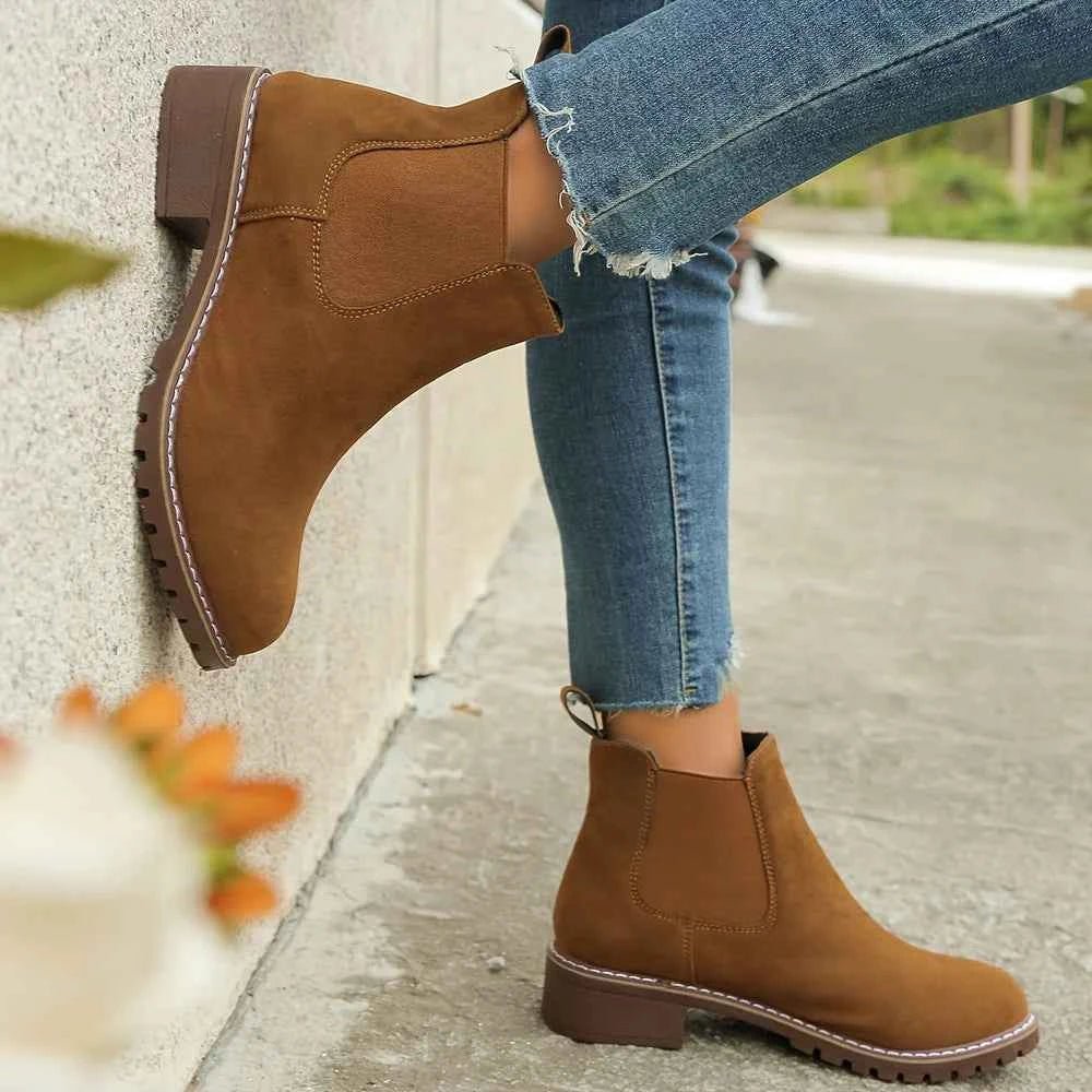 Women's Classic Chelsea Boots