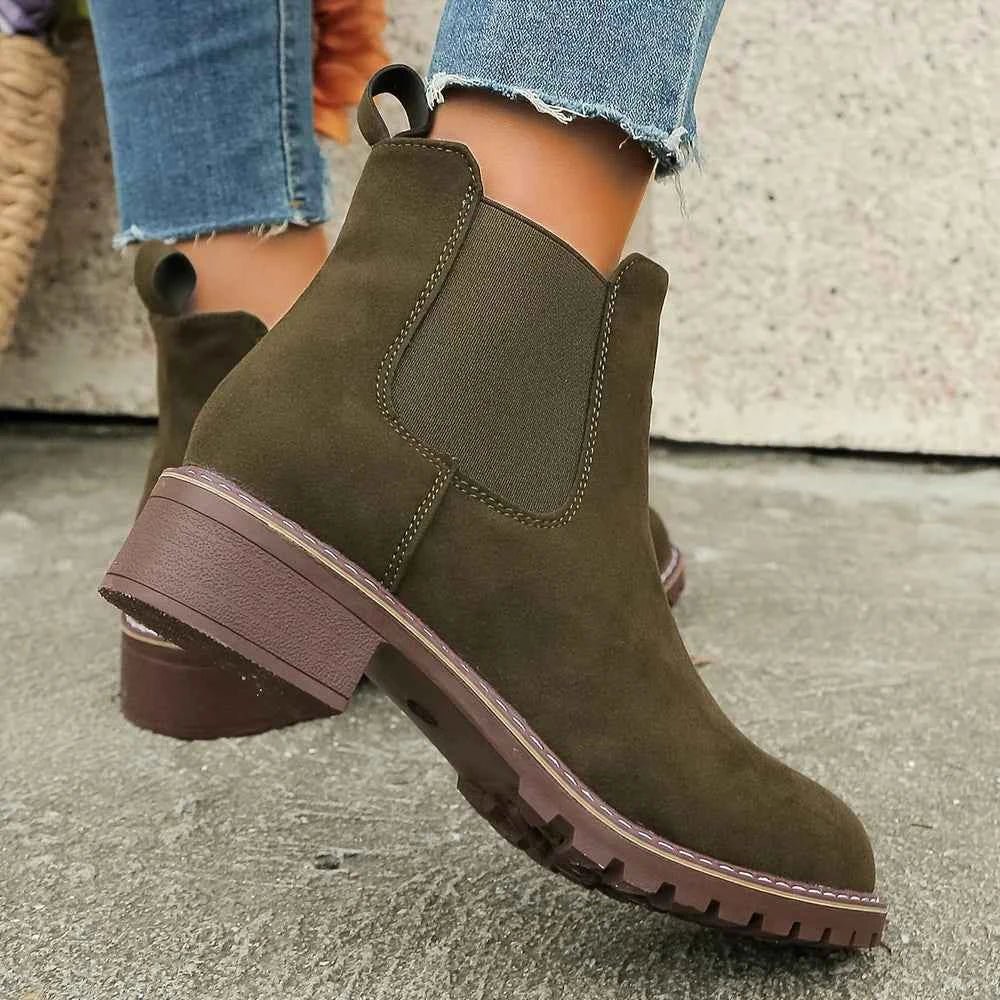 Women's Classic Chelsea Boots