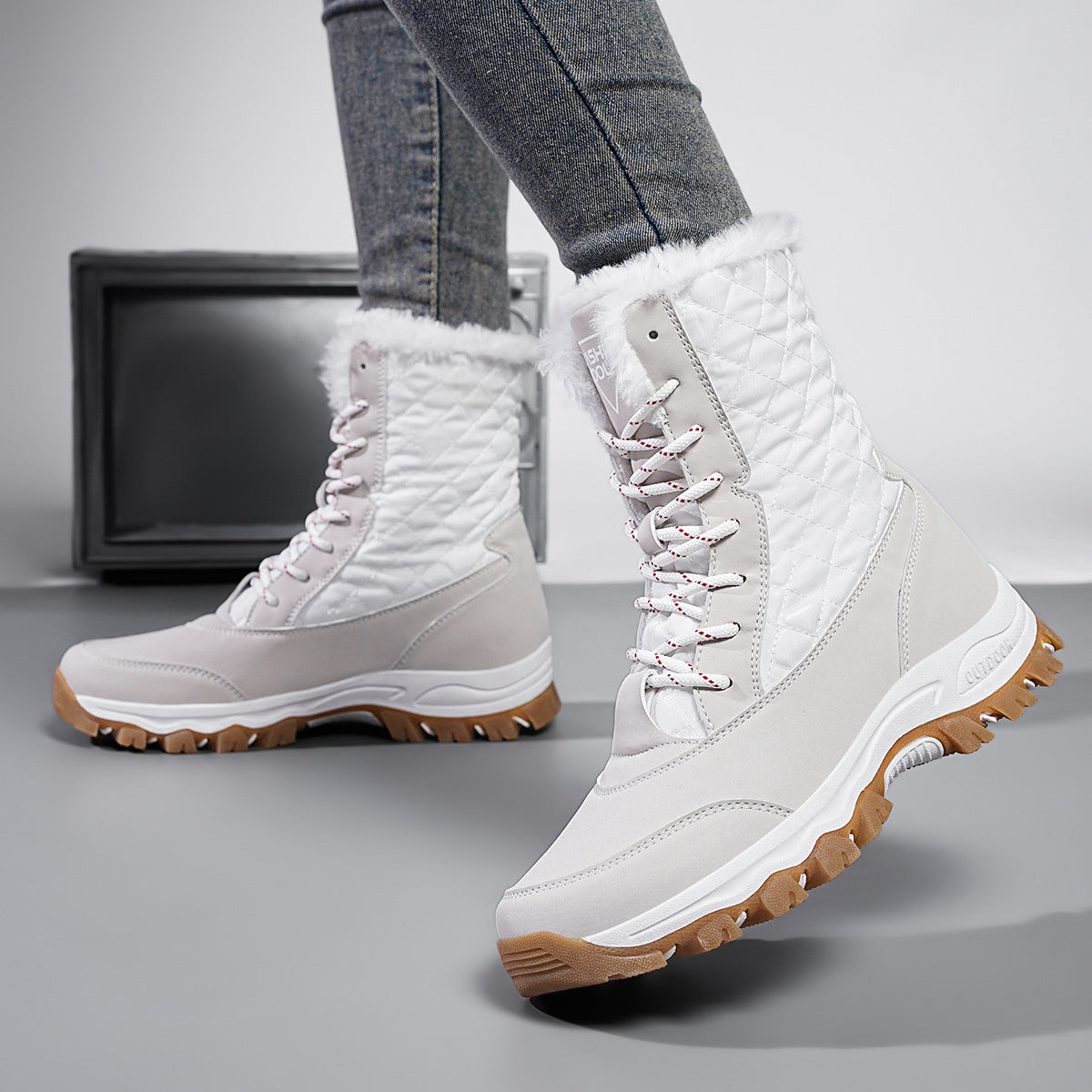 Women's Quilted Lace Up Winter Boots