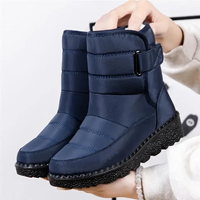 Women's Quilted Strap Winter Boots in Navy