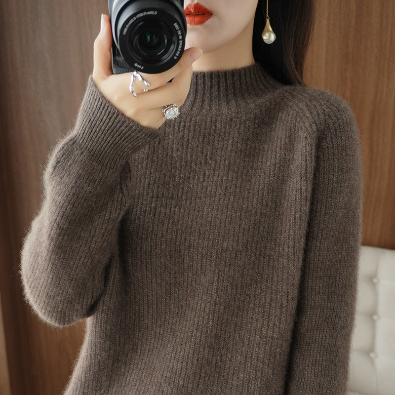 Women's Raglan Sleeve Mock Neck Sweater in Mocha