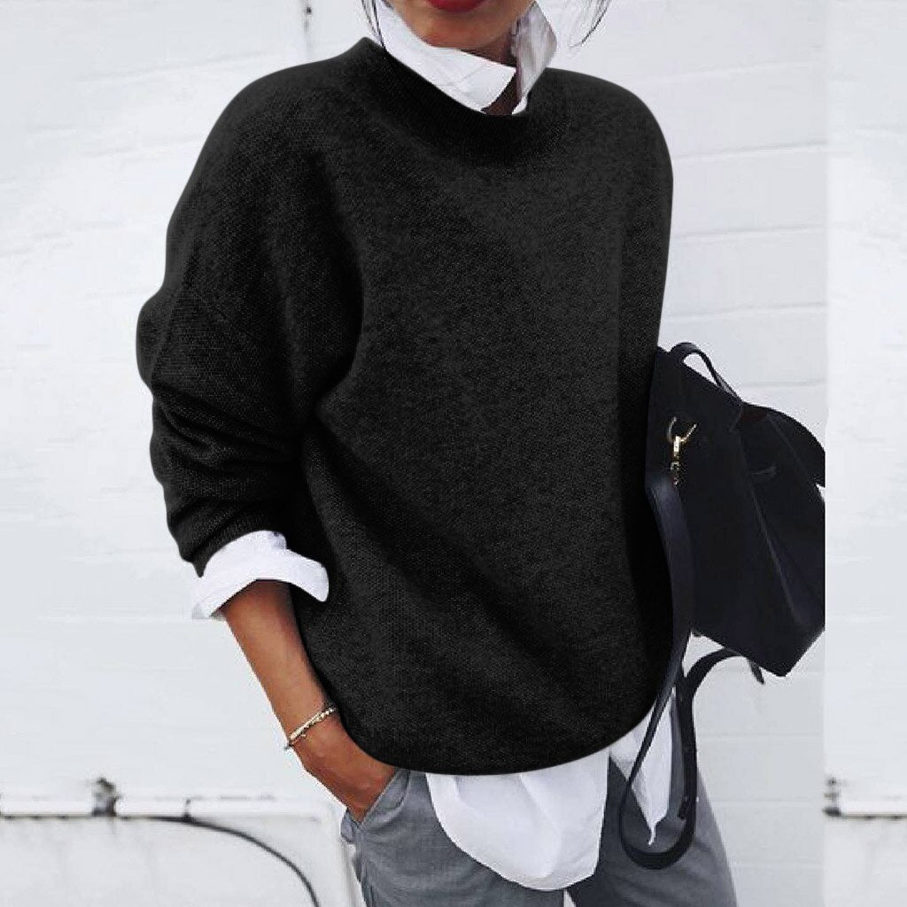 Women's Relaxed Crew Neck Sweater in Black