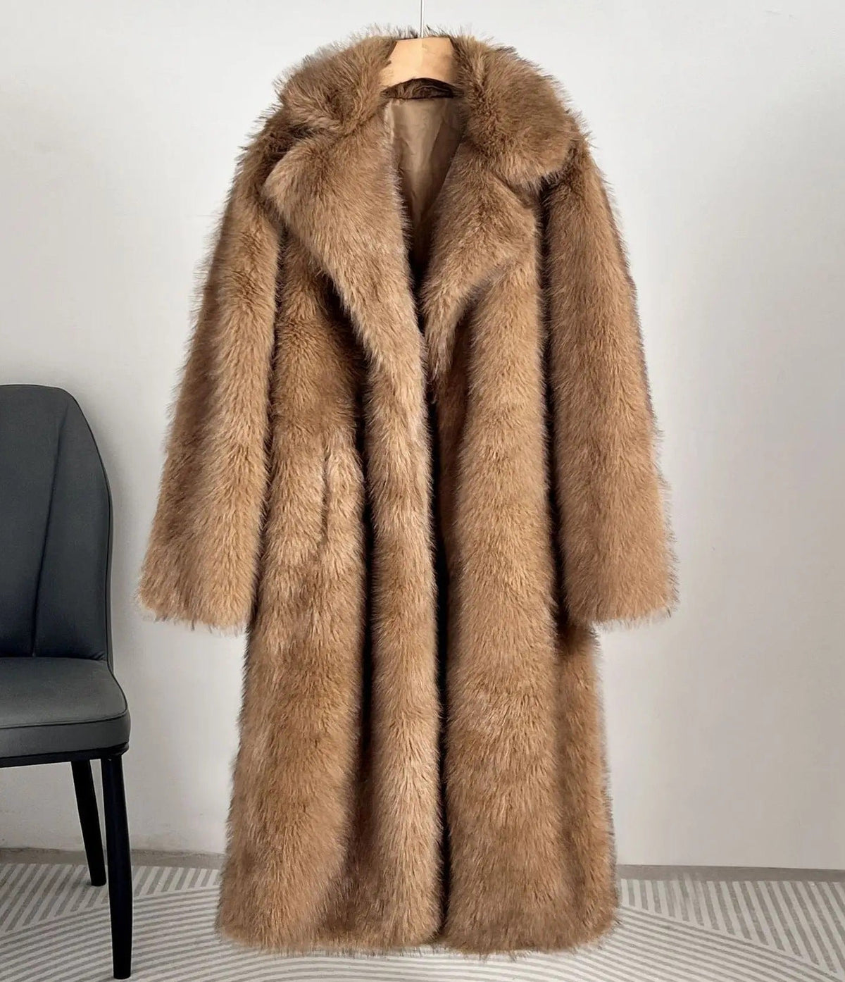 Women's Shaggy Faux Fur Coat in Camel