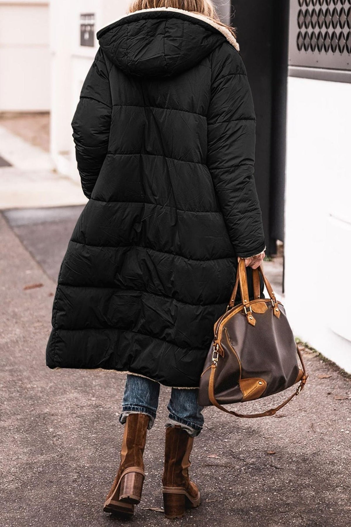 Women's Sherpa Lined Maxi Puffer Winter Jacket in Black