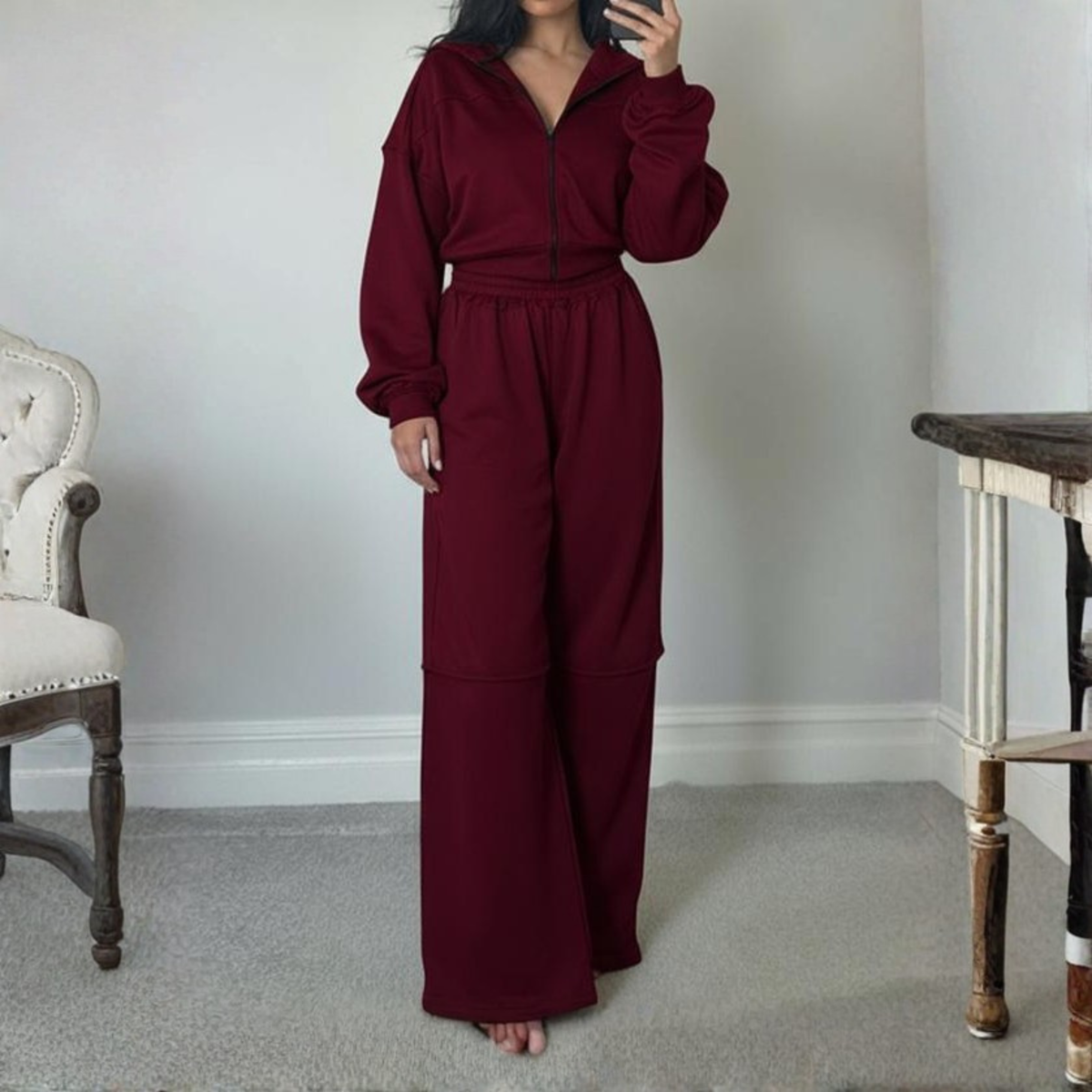 Women's Zip Hoodie & Joggers Set in Burgundy
